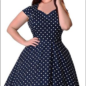 Fits like 18W-20W, retro Polkadot Navy Vintage